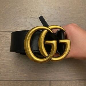 Gucci Double G Logo Leather Belt